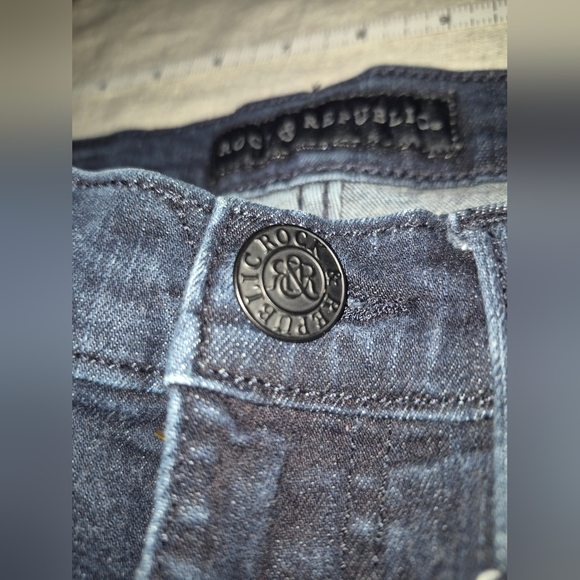 Rock & Republic Women's Dark Blue Jeans Size 8 - Picture 6 of 8